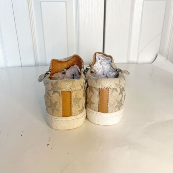 Gentle Souls by Kenneth Cole Lowe Star Low Top Slip On Double Zip Loafer Sneaker - Picture 8 of 10